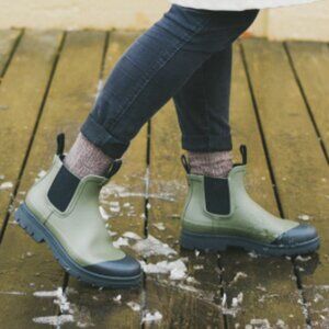 Everlane The Rain Boot Surplus Green Women Size 10 Rubber Chelsea Ankle